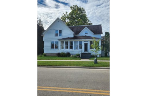 221 W Water St, Princeton, WI 54968