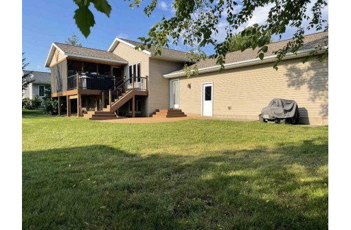 931 Marshall Dr, Mauston, WI 53948