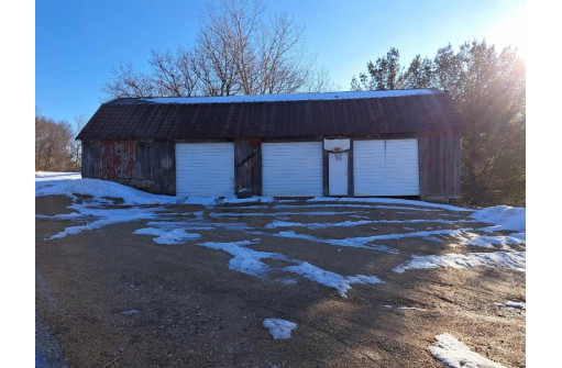 E3462 County Road S, La Valle, WI 53941