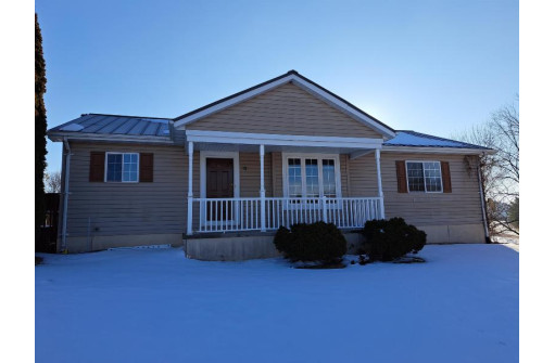 E3462 County Road S, La Valle, WI 53941