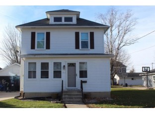 207 S 1st St Randolph, WI 53956