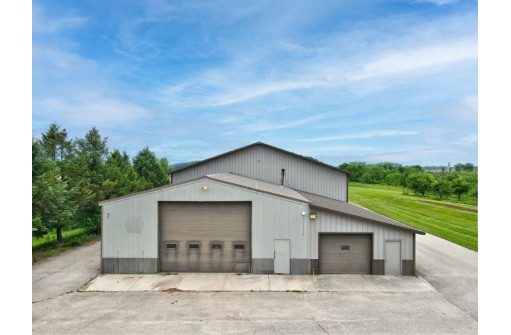 N2498 Hughes Rd, Columbus, WI 53925