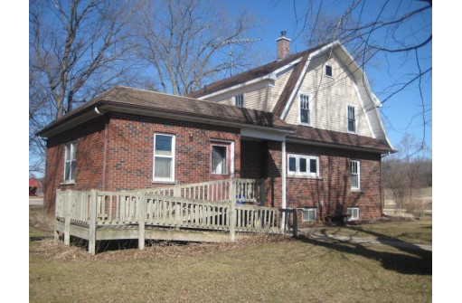 W4381 Reetz Rd, Princeton, WI 54968