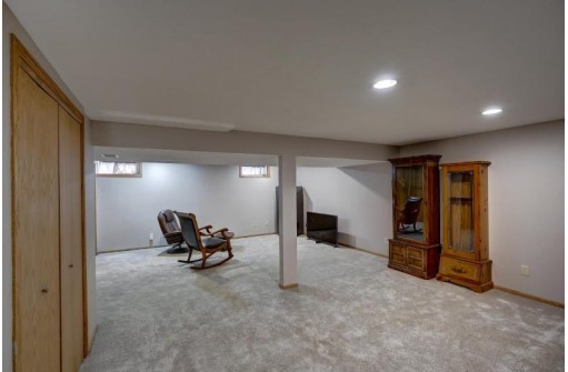 490 Game Ridge Tr, Oregon, WI 53575