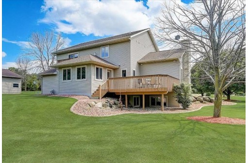 7640 Conifer Ct, DeForest, WI 53532