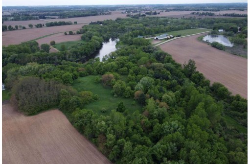 43 AC Hammond Rd, Stoughton, WI 53589