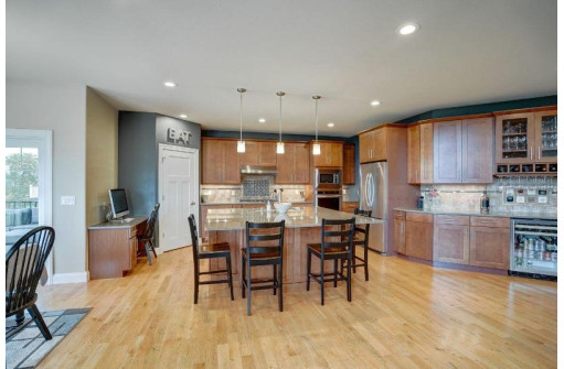 1491 Pebblebrook Tr, Sun Prairie, WI 53590