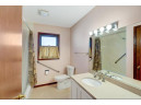 4601 Anniversary Ln, Madison, WI 53704