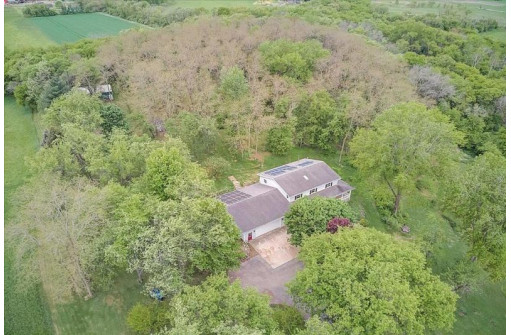 3685 Ridge Rd, Deerfield, WI 53531