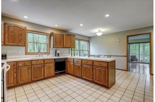 3685 Ridge Rd, Deerfield, WI 53531