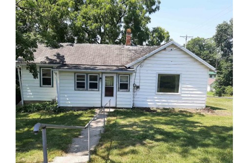 414 N Broad St, Argyle, WI 53504