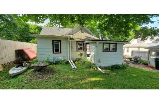 326 Blake St, Baraboo, WI 53913