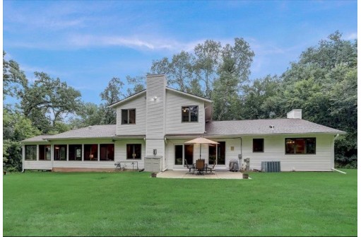 493 Meander Wood Rd, Oregon, WI 53575