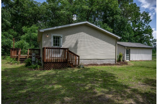 W6222 Meredith Rd, New Lisbon, WI 53950