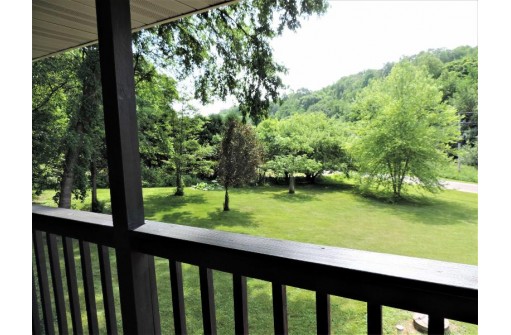 20464 Hidden Valley Rd, Richland Center, WI 53581