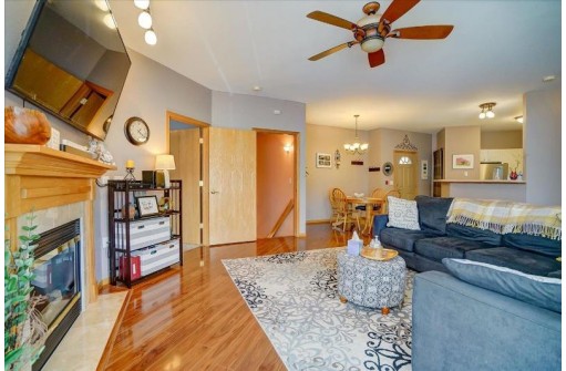 3130 Dorchester Way 4, Madison, WI 53719