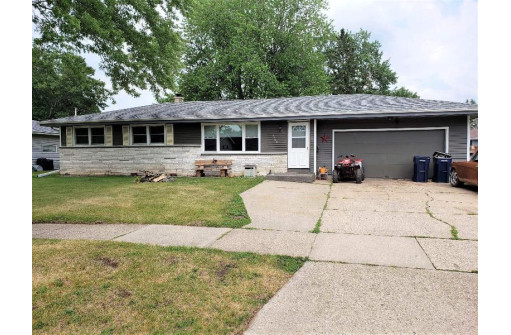 2123 Polk St, Janesville, WI 53546