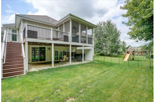 1720 Alysen Ln, Waunakee, WI 53597