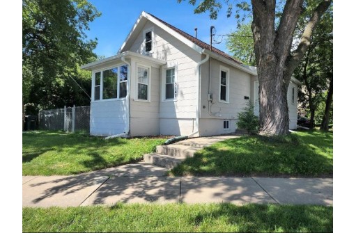 3140 St Paul Ave, Madison, WI 53714