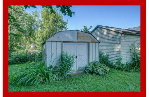 2413 Hoard St, Madison, WI 53704