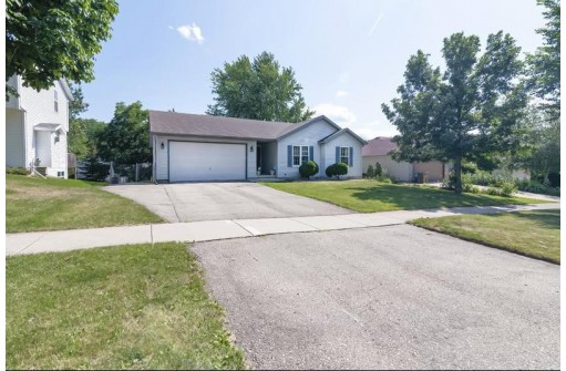 913 Engelhart Dr, Madison, WI 53713