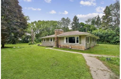 2987 Jahnke Rd, Cottage Grove, WI 53527