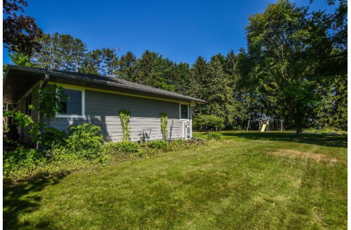 W1944 S Lawson Dr, Green Lake, WI 54941