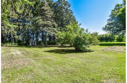 W1944 S Lawson Dr, Green Lake, WI 54941