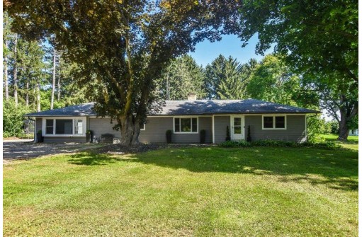 W1944 S Lawson Dr, Green Lake, WI 54941