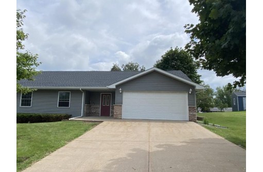 705 W Chapel St, Dodgeville, WI 53533