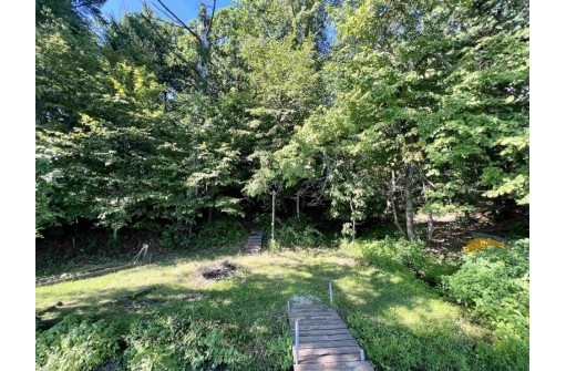 N3852 Park Rd, Brodhead, WI 53520