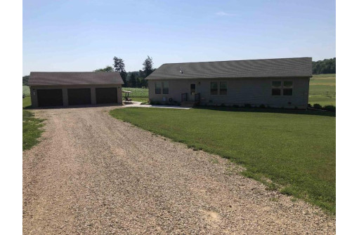 S5072 Golf Course Rd, Rock Springs, WI 53961