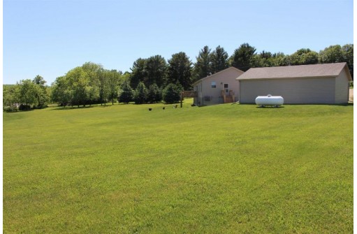 S5072 Golf Course Rd, Rock Springs, WI 53961