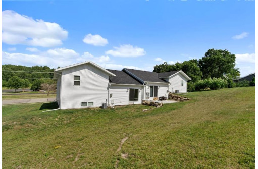 1350 Lake St, Baraboo, WI 53913