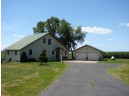 9857 County Line Rd, Livingston, WI 53554-9602