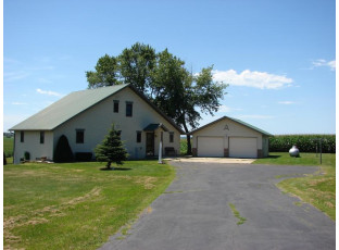 9857 County Line Rd Livingston, WI 53554-9602