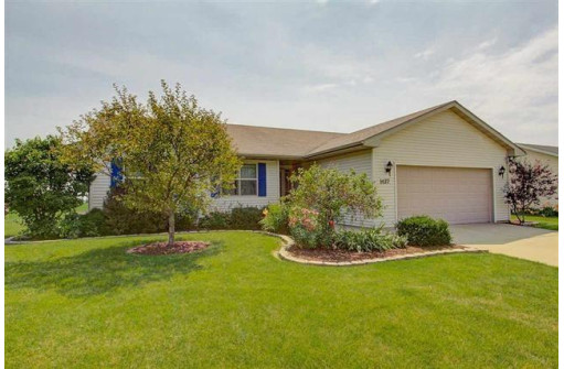 1437 Prairie Rose Dr, Sun Prairie, WI 53590