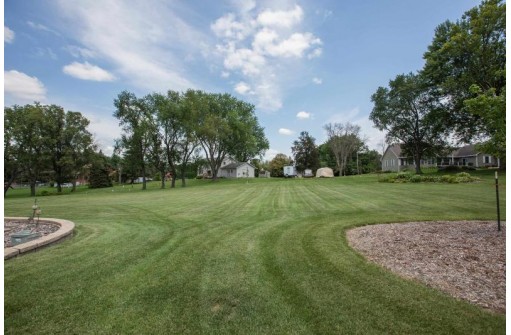 6706 7th Ave, Platteville, WI 53818