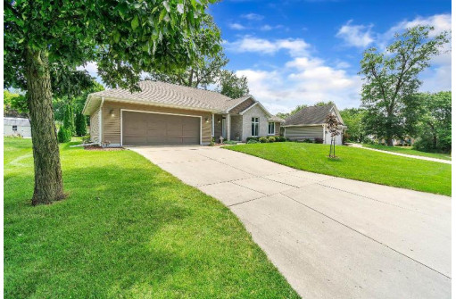 4616 Twelve Oaks Dr, Milton, WI 53563