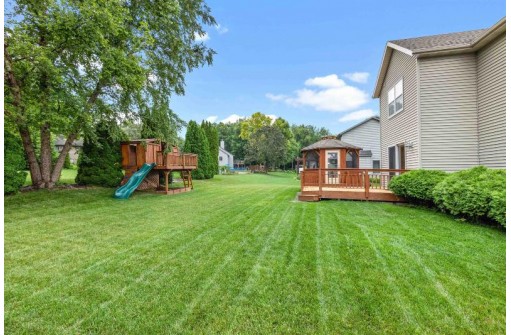 6108 Holscher Rd, McFarland, WI 53558