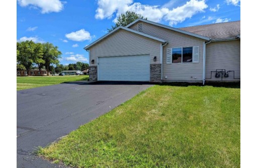 103 Mallard Cir, Beaver Dam, WI 53916