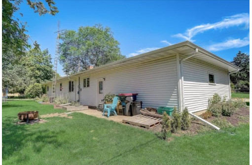 460 Streator Ln, Waterloo, WI 53594