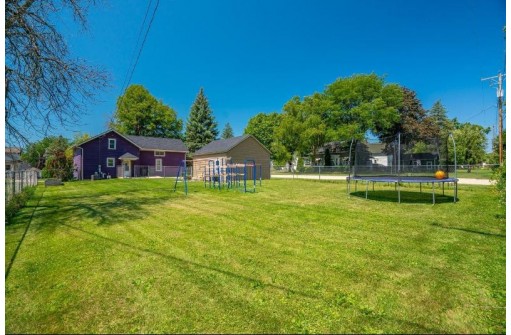 702 S Center Ave, Jefferson, WI 53549