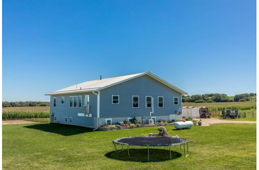 N7352 Wettach Rd, Monticello, WI 53570