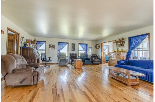 N7352 Wettach Rd, Monticello, WI 53570