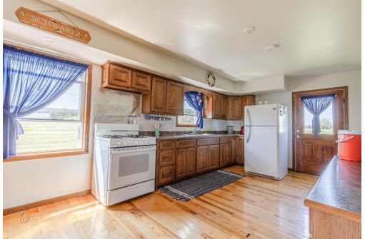 N7352 Wettach Rd, Monticello, WI 53570