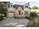 366 Woodland Cir, Madison, WI 53704