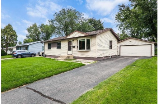 301 Acewood Blvd, Madison, WI 53714