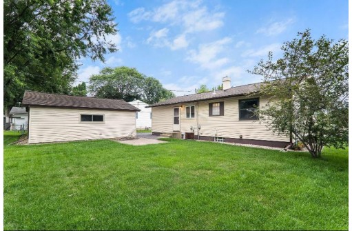 301 Acewood Blvd, Madison, WI 53714