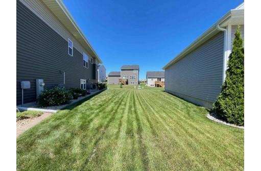 6032 E Linden Pky, McFarland, WI 53558